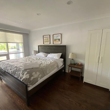 Yonge And Finch Subway !L Spacious & Bright Private Bedroom With Shared Amenties Торонто Екстериор снимка