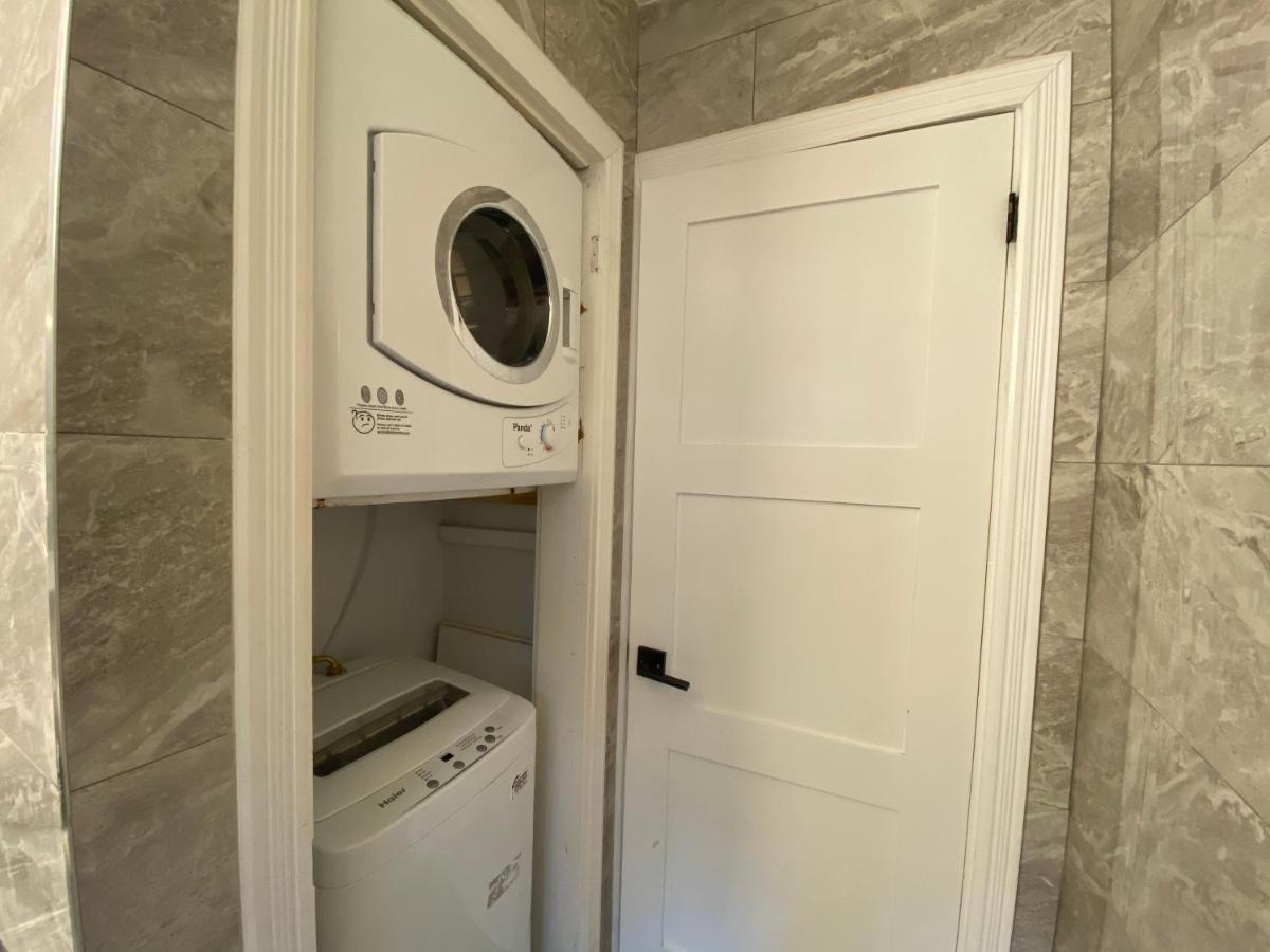 Yonge And Finch Subway !L Spacious & Bright Private Bedroom With Shared Amenties Торонто Екстериор снимка